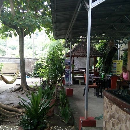 Mandiri Senggigi Homestay Exterior photo